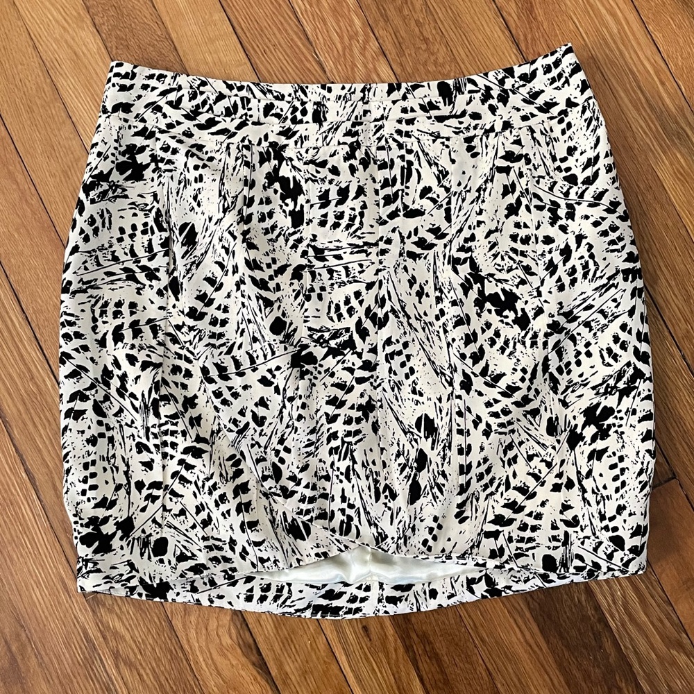 Printed Mini Pencil Skirt!